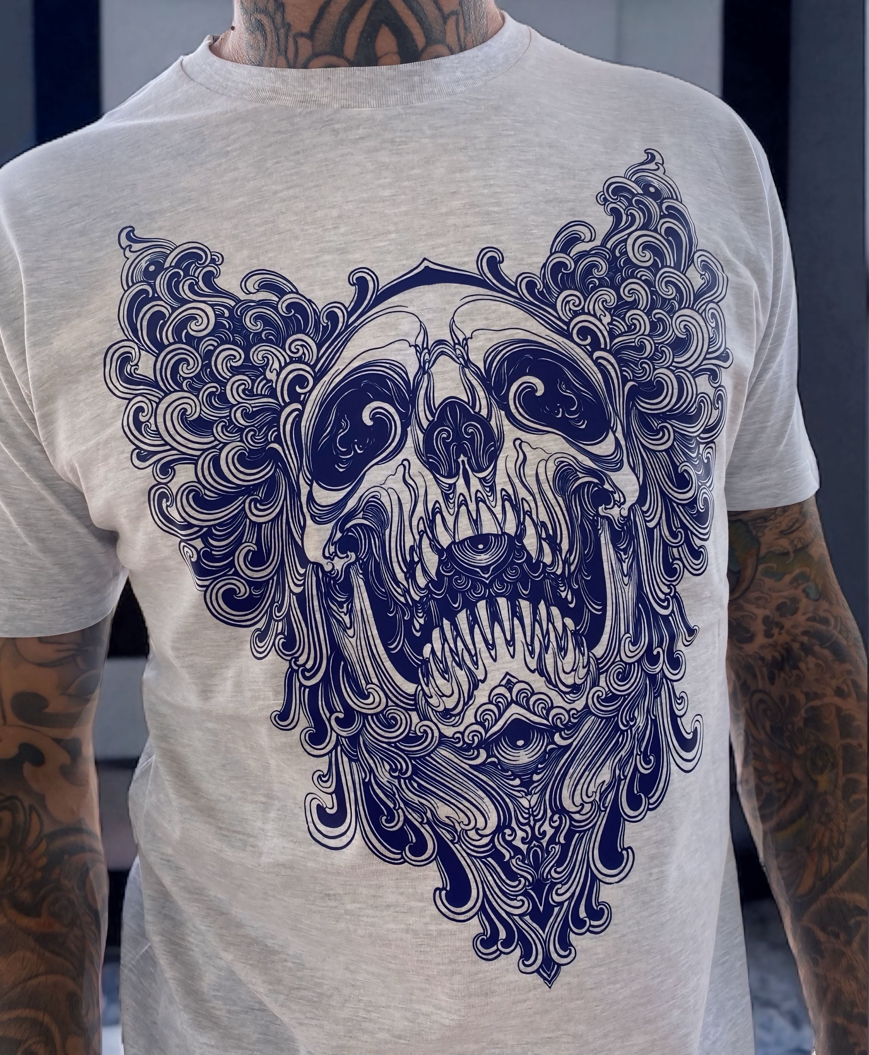 Camiseta gris Skull